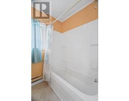 63 Waterford Bridge Road thumbnail 15