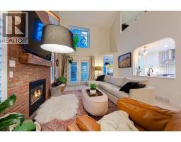 10 Varsity Estates Park NW - photo 4