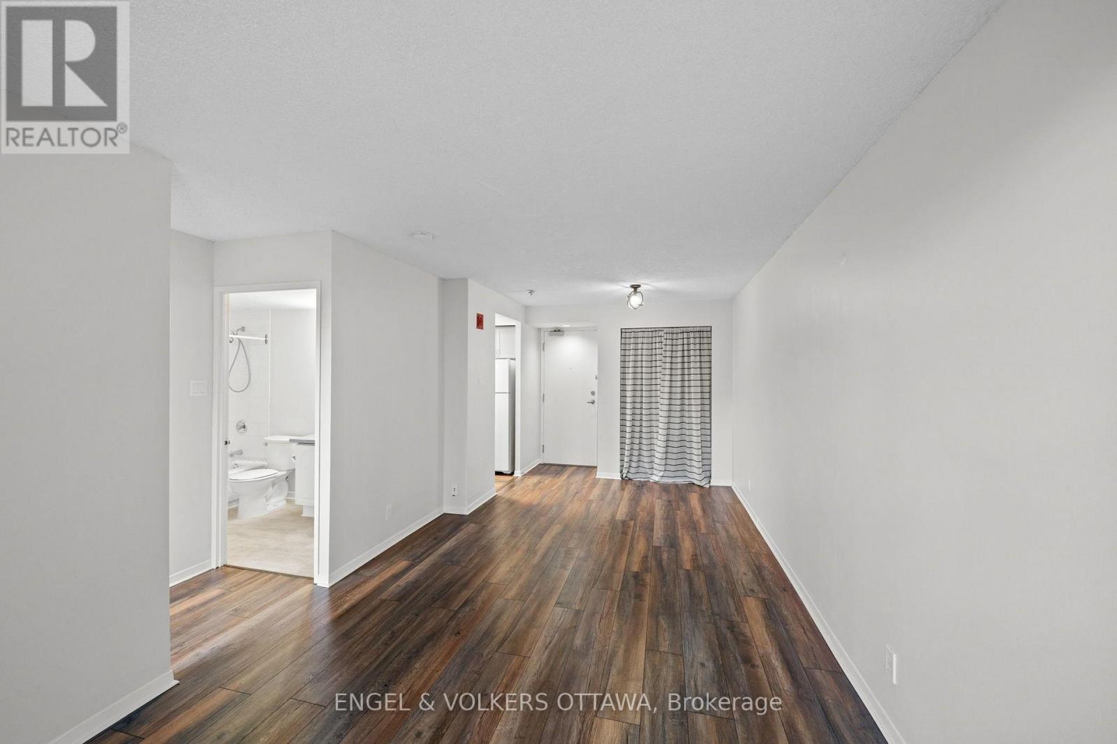 45 Holland Avenue — photo 11
