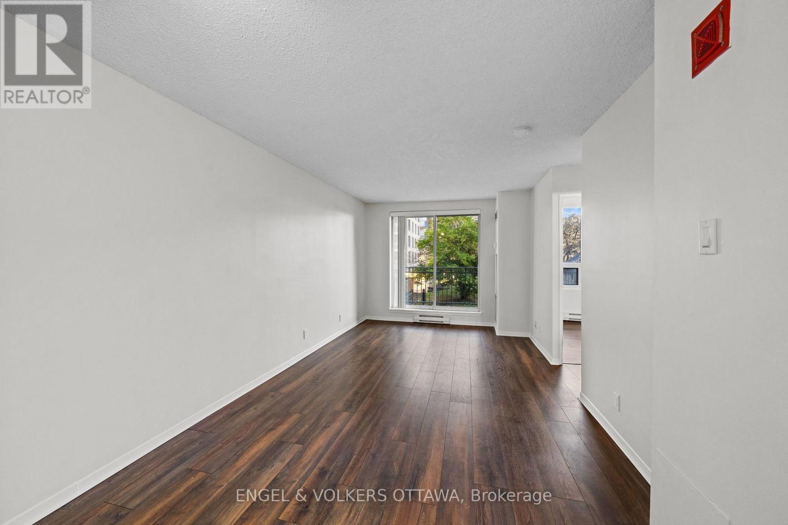 45 Holland Avenue — photo 15