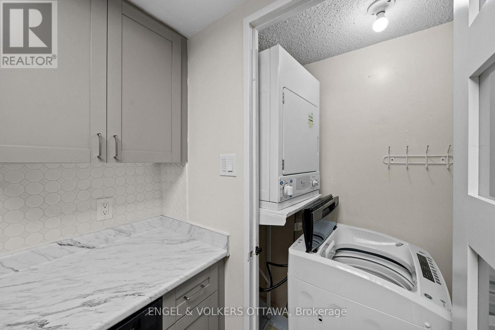 45 Holland Avenue — photo 20