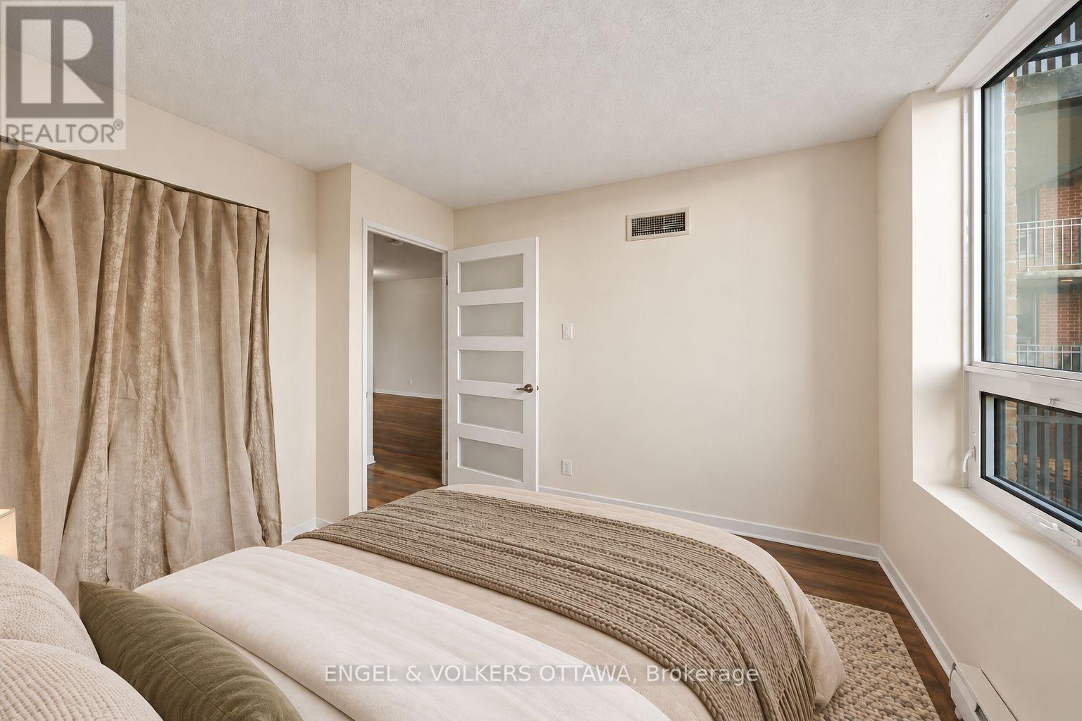 45 Holland Avenue — photo 25