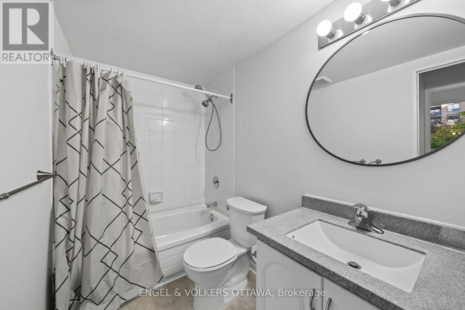 45 Holland Avenue — photo 26