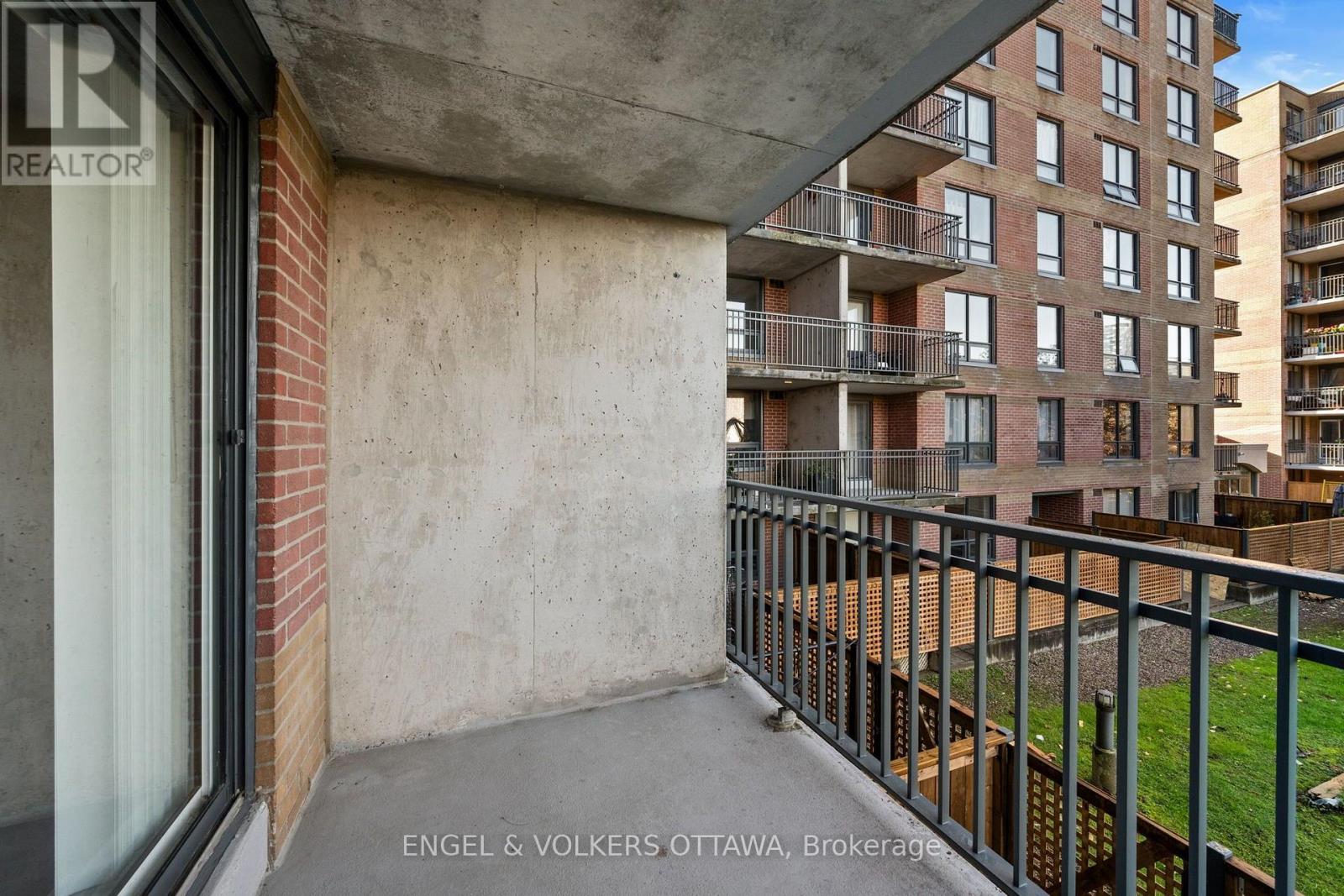 45 Holland Avenue — photo 27