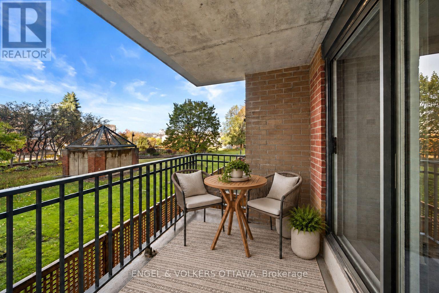 45 Holland Avenue — photo 29
