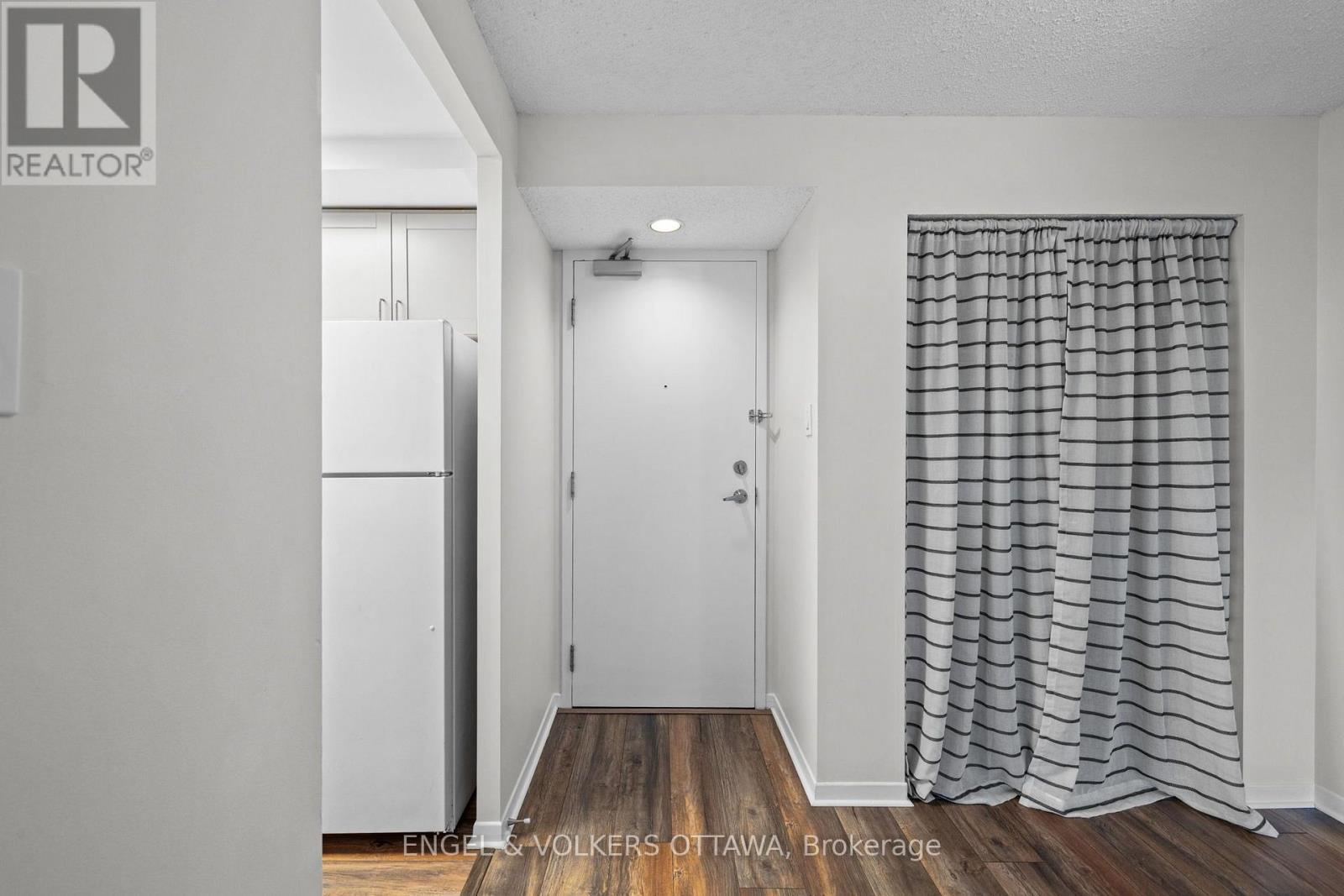 45 Holland Avenue — photo 7