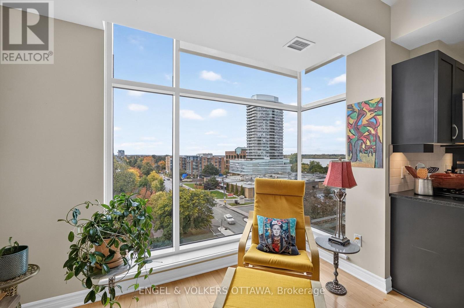 401 Golden Avenue — photo 16