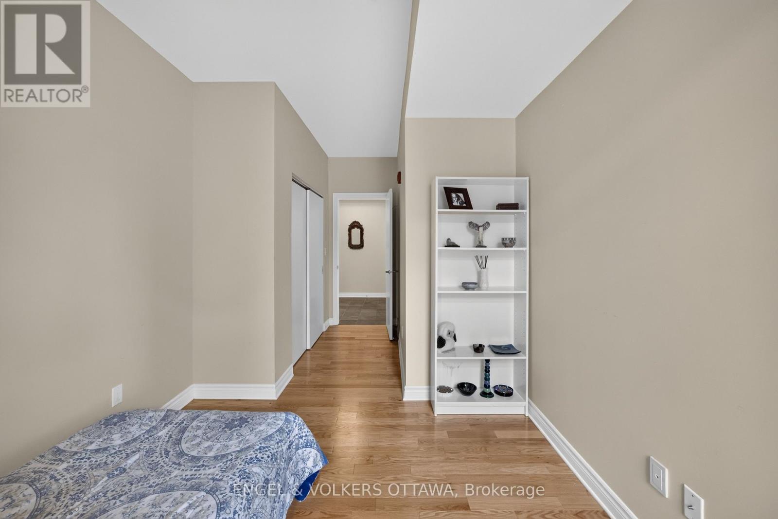401 Golden Avenue — photo 32