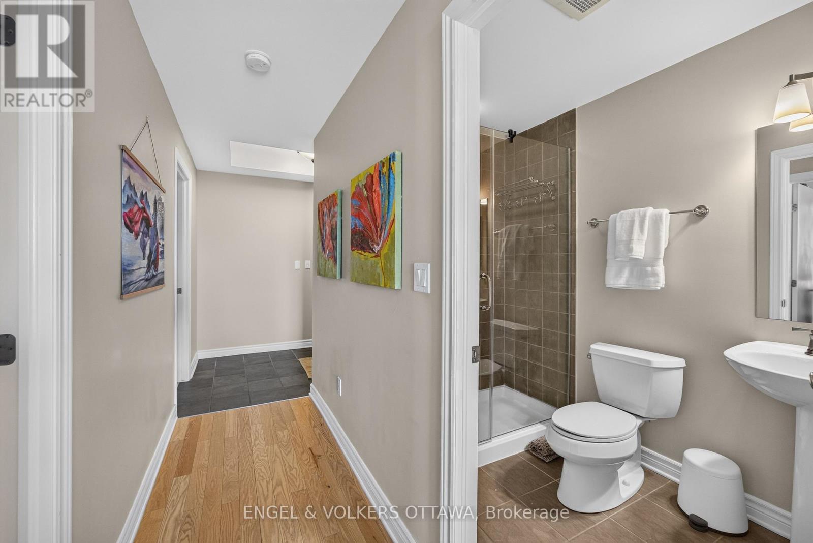 401 Golden Avenue — photo 34