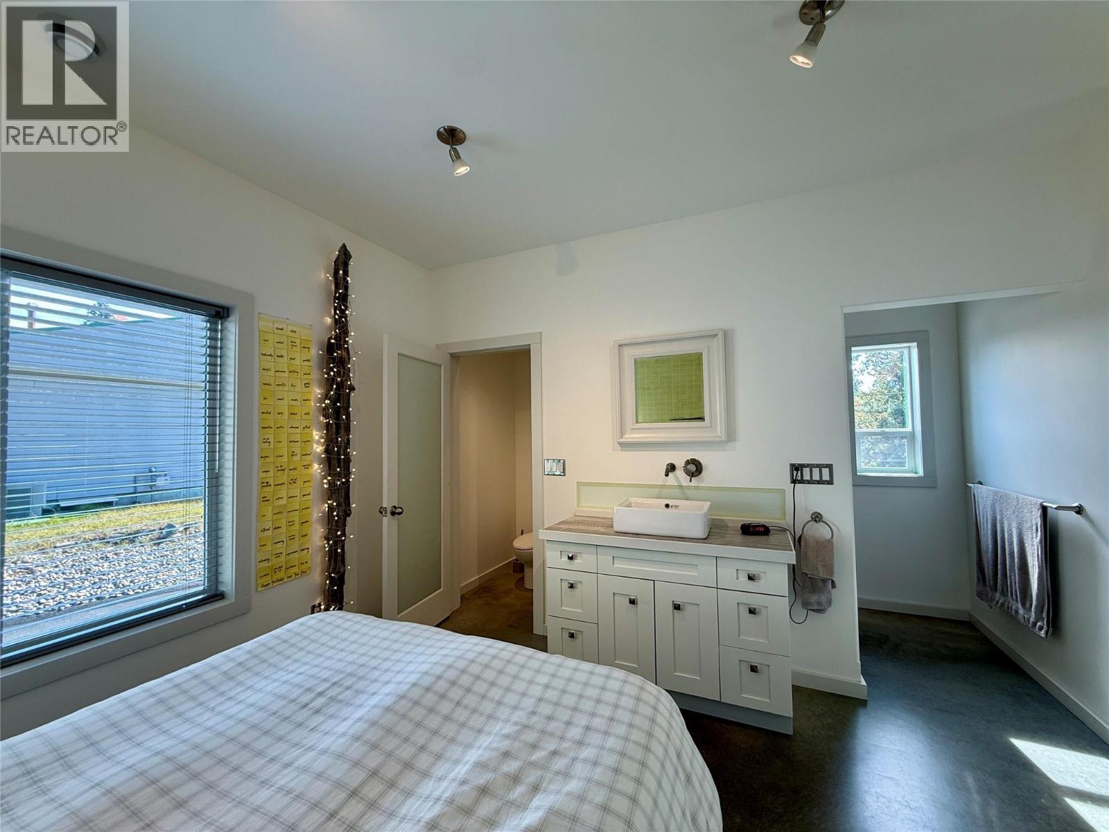 412 301ST Street - 38
