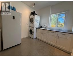 412 301st Street, Marysville, BC V1A3H1 Photo 41