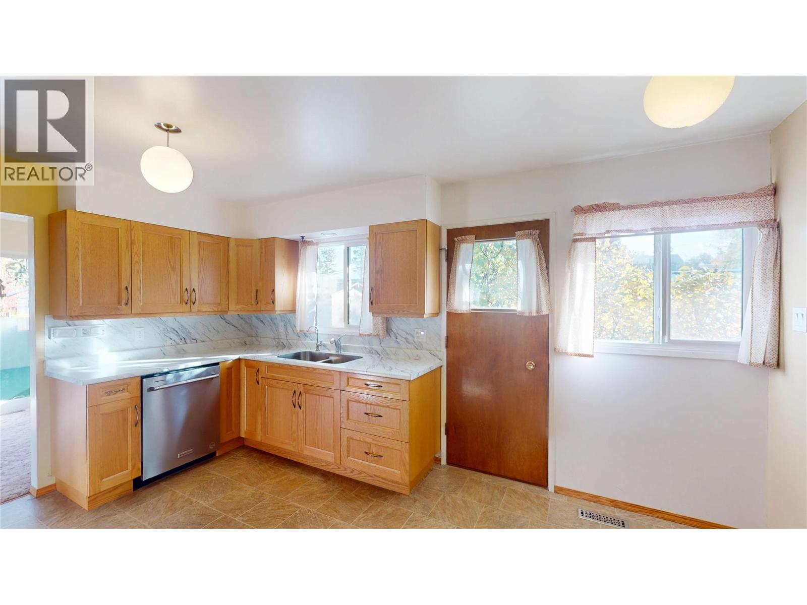 614 28th Avenue S - 21