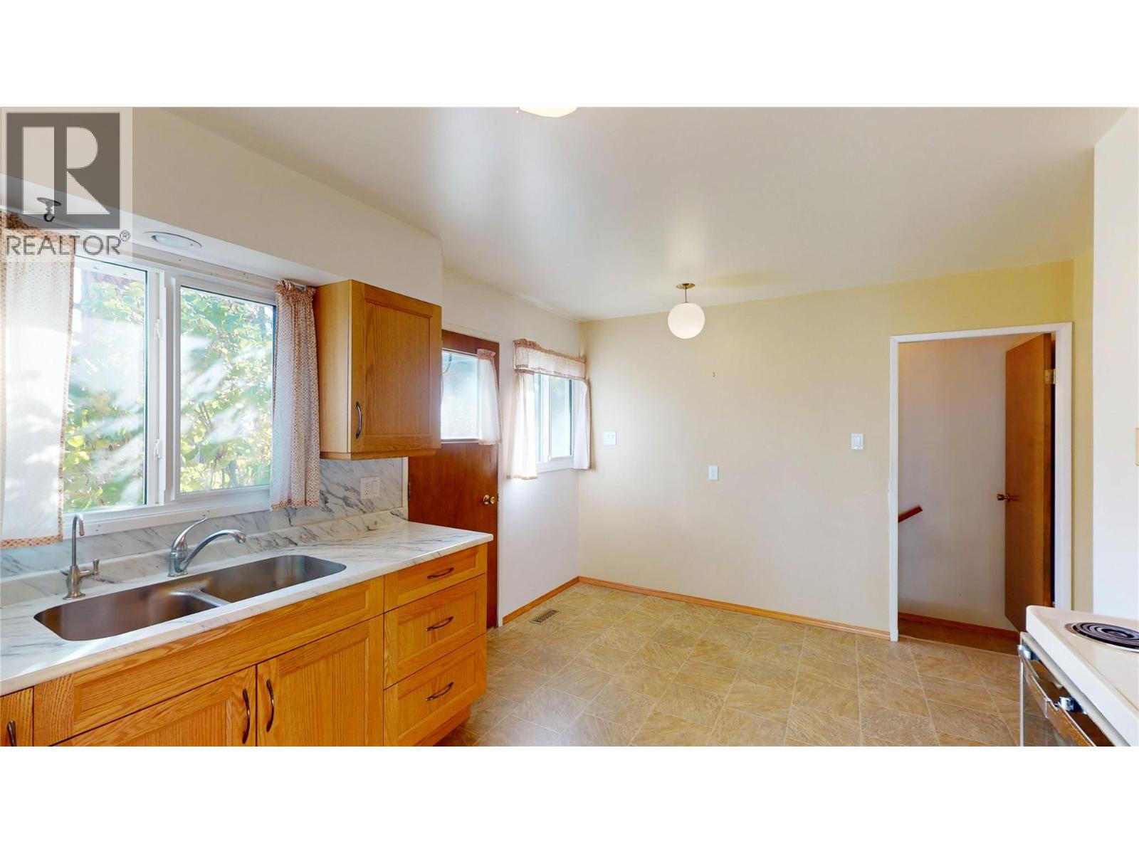 614 28th Avenue S - 23