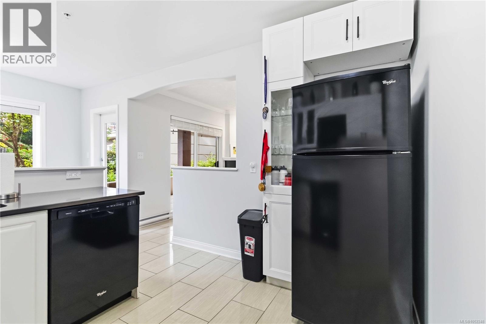 #106 405 Quebec St - 13