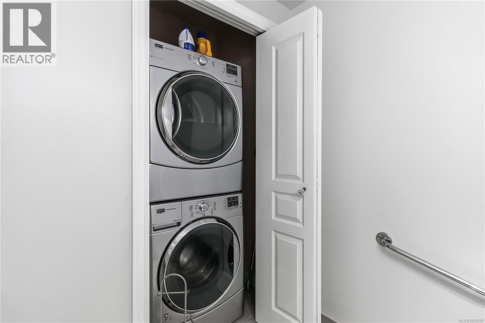 #106 405 Quebec St - 24