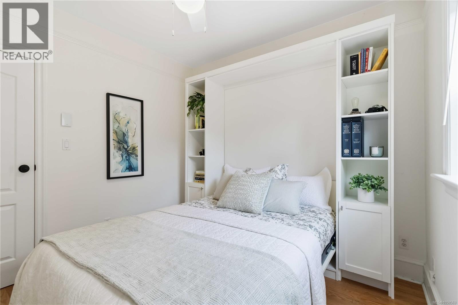 4 1353 Grant Street, Victoria