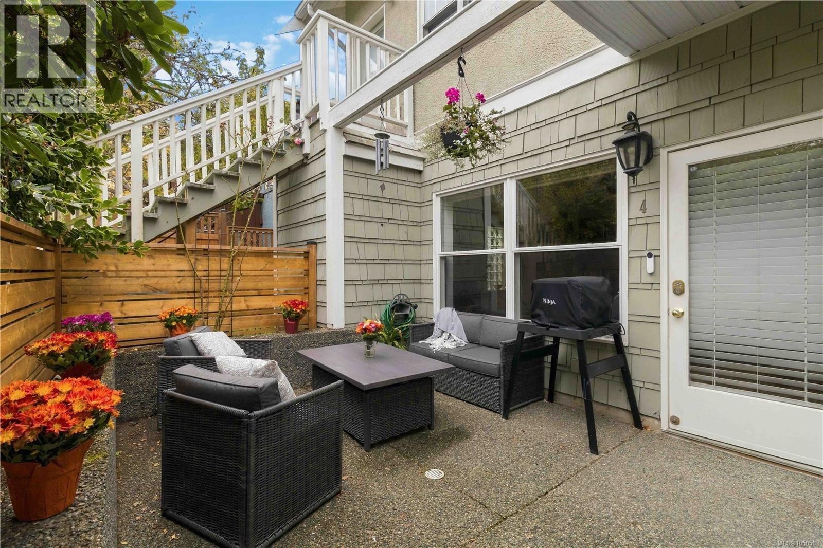 4 1353 Grant Street, Victoria