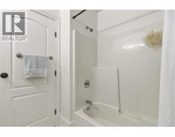 4 1353 Grant St, Victoria, BC V8R1M2 Photo 22