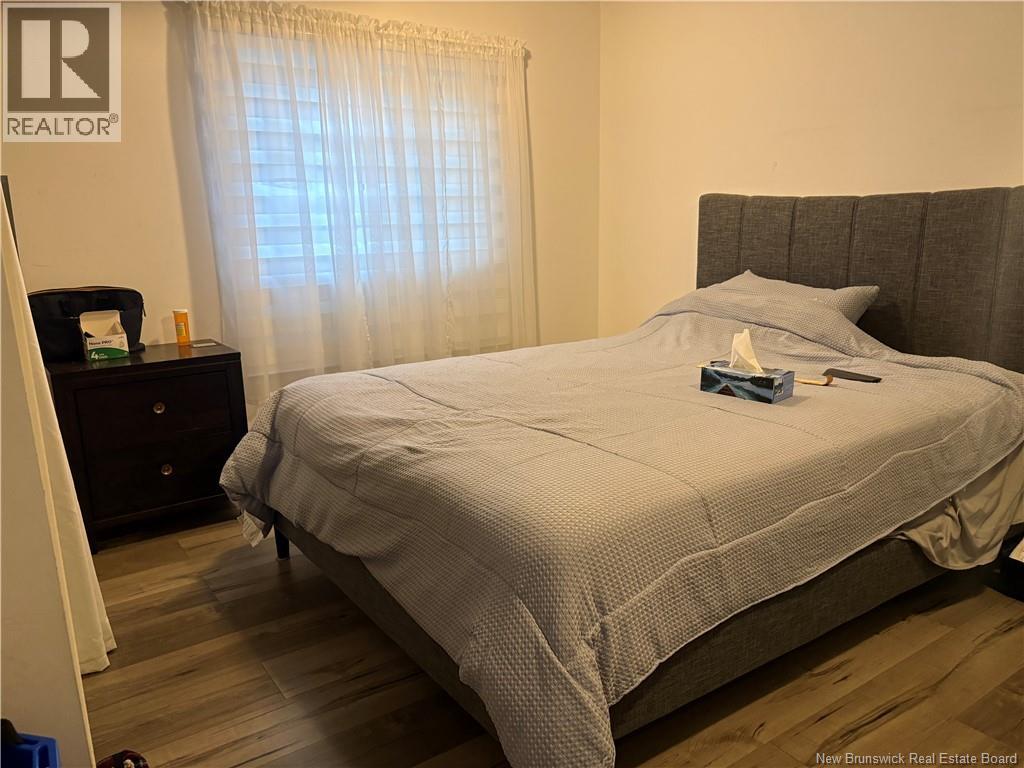 610 College Street - 6