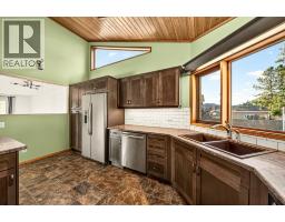 407 Maple Street, Sparwood, BC V0B2G0 Photo 18