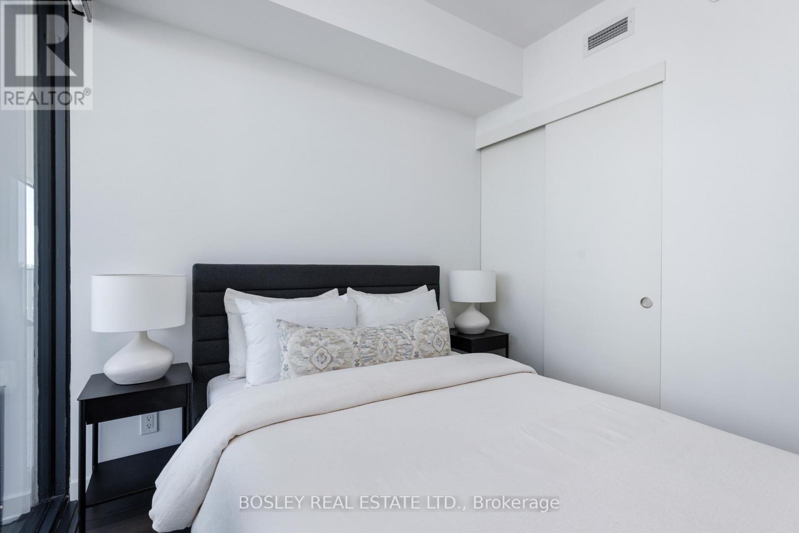 1702- 185 Roehampton Avenue, Toronto, ON photo 36