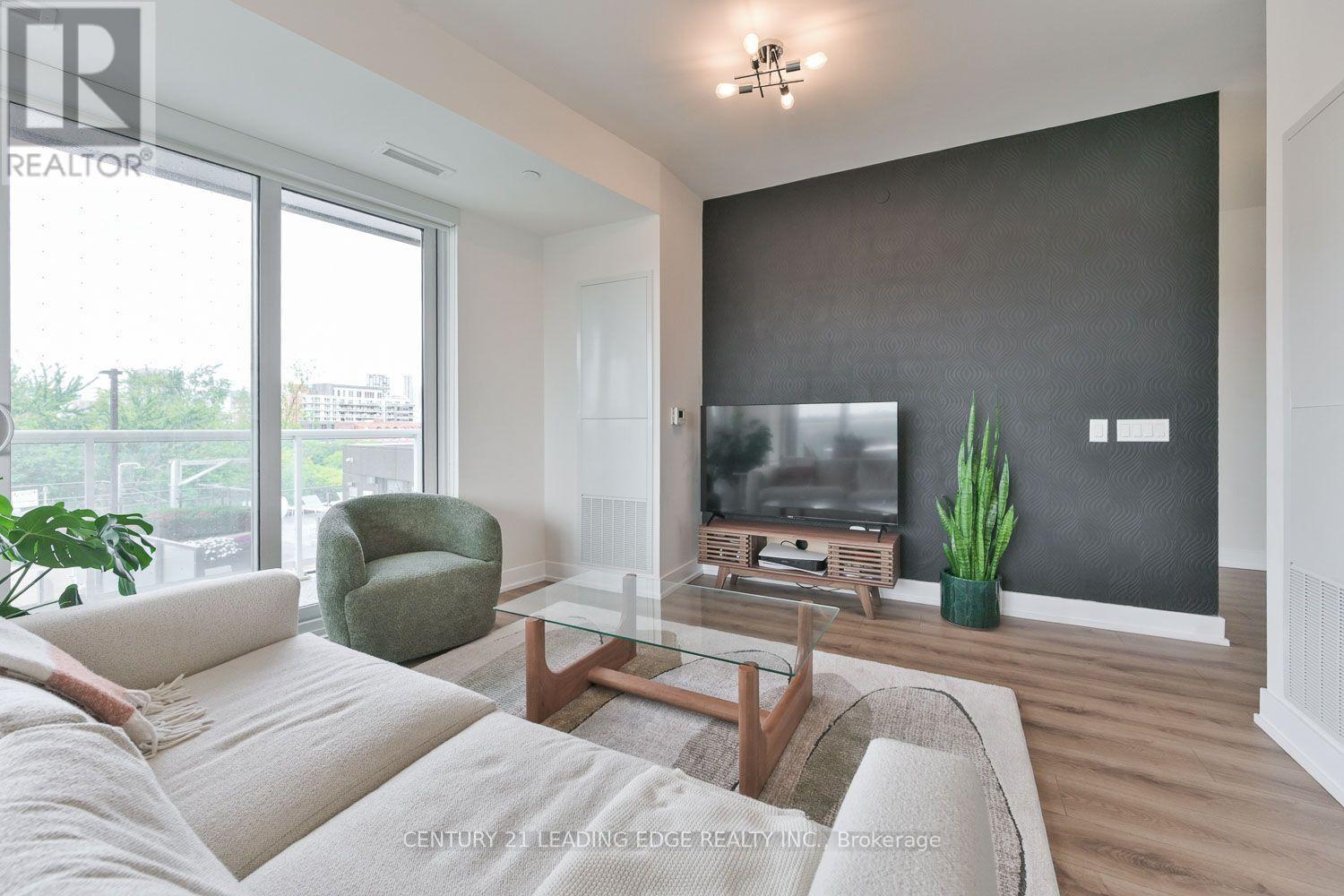 80 Vanauley Street — photo 16