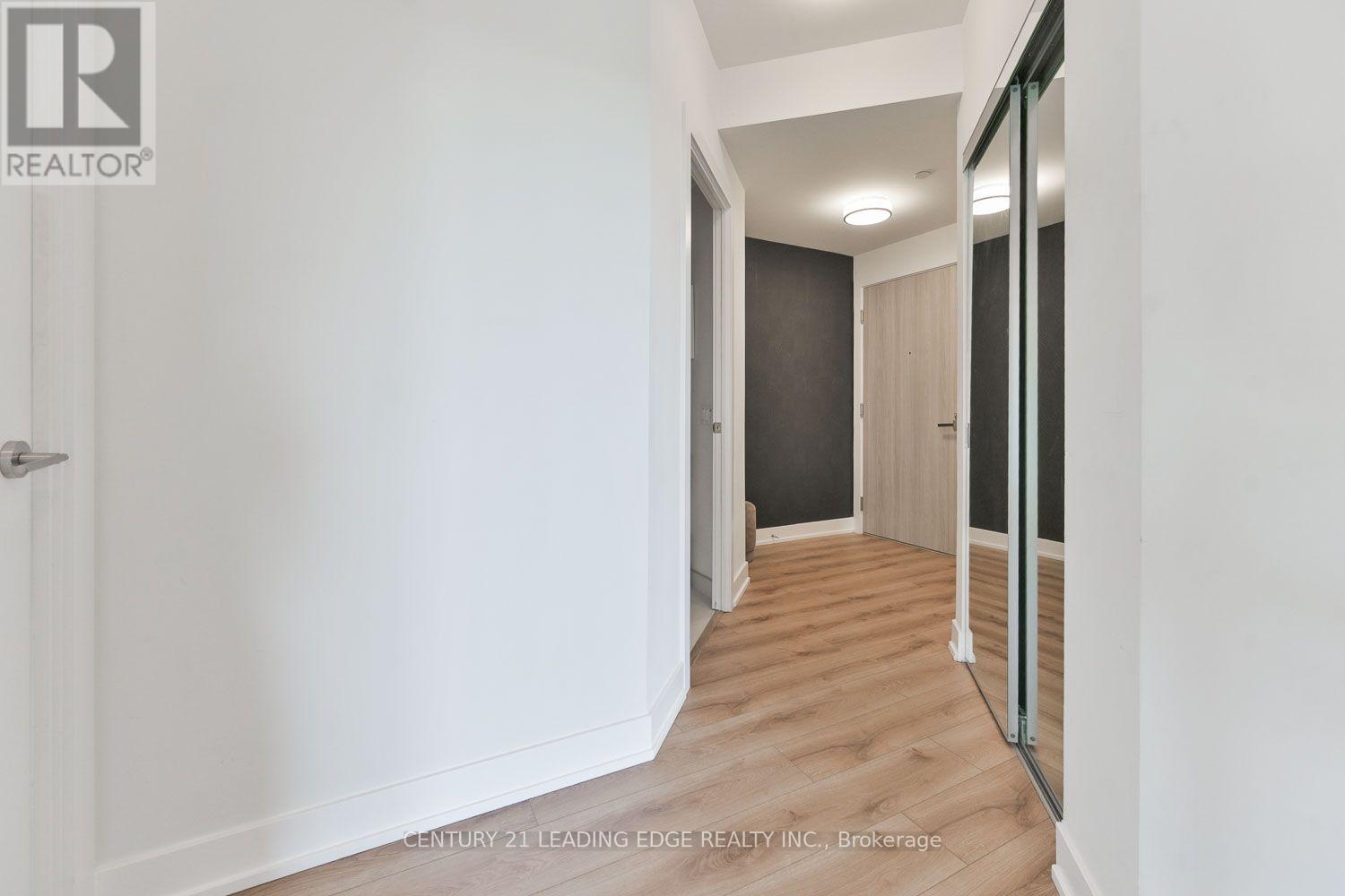 80 Vanauley Street — photo 17