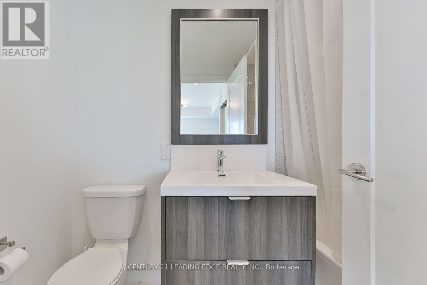 80 Vanauley Street — photo 22