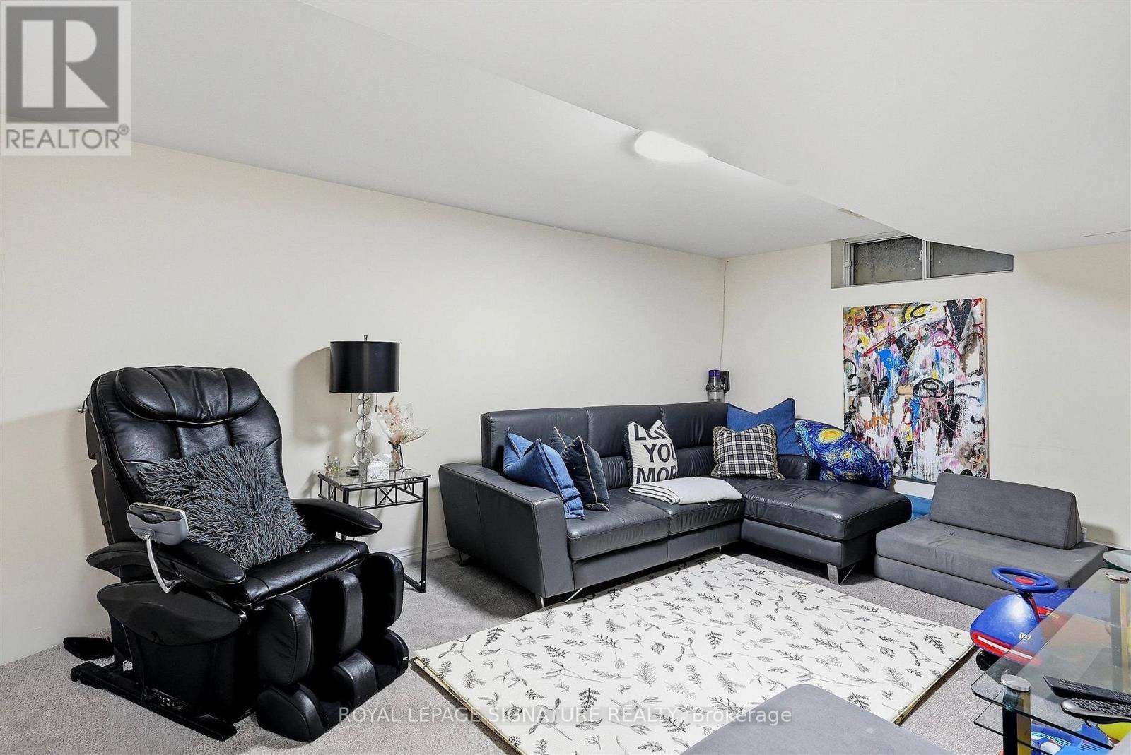 46 HENDRICK AVENUE - 36