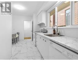 165 Wedgewood Drive, Toronto, ON M2M2H8 Photo 13