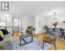 165 Wedgewood Drive, Toronto, ON M2M2H8 Photo 9