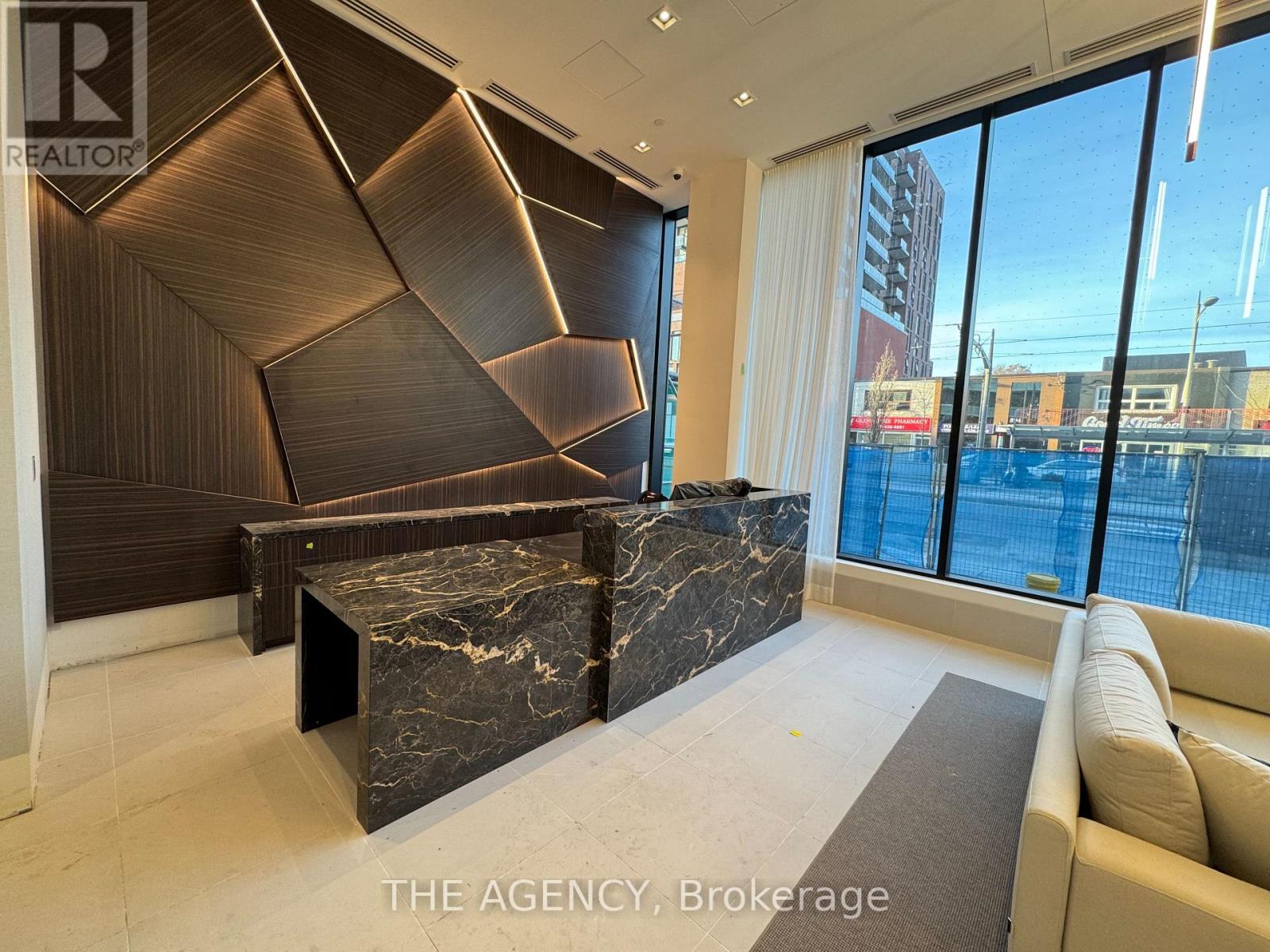 863 St Clair Avenue West — photo 13