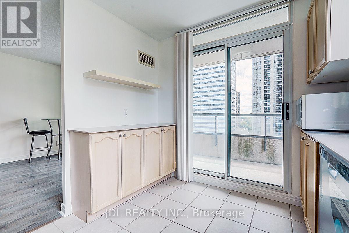 1202- 23 Hollywood Avenue, Toronto, ON photo 13
