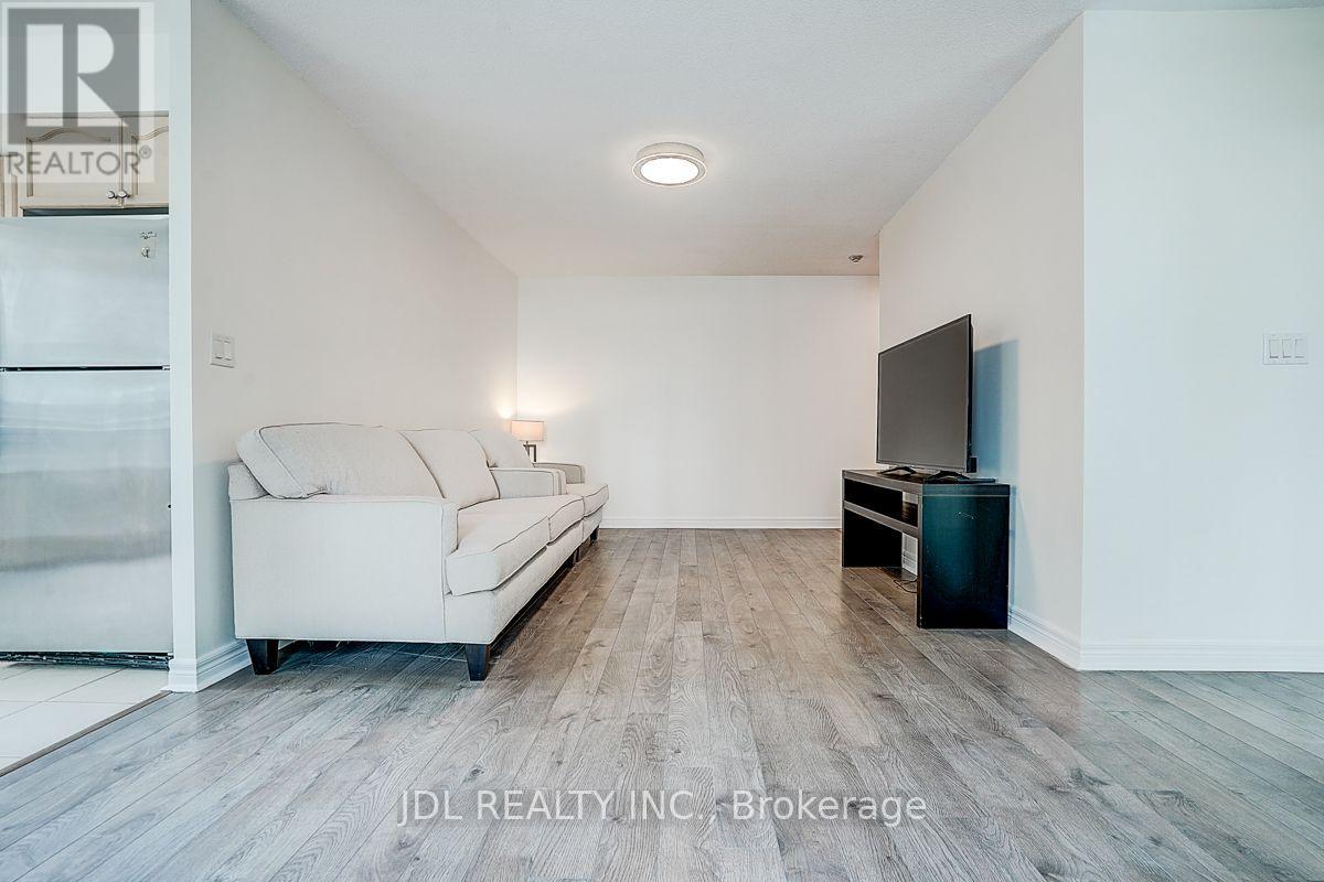 1202- 23 Hollywood Avenue, Toronto, ON photo 9