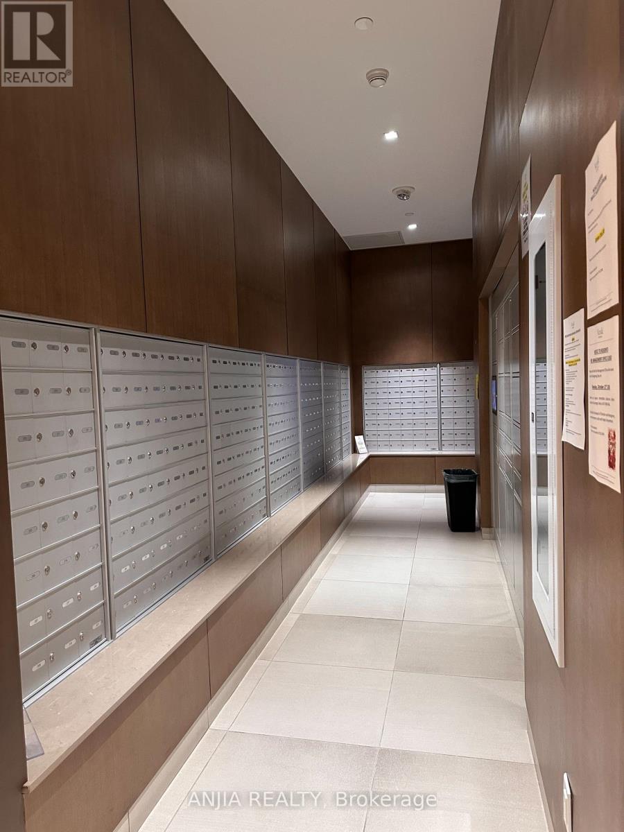 188 Fairview Mall Drive — photo 17