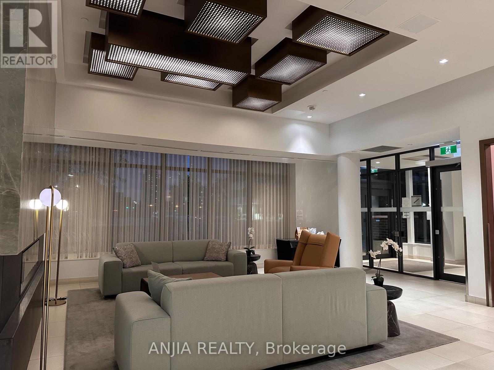 188 Fairview Mall Drive — photo 20