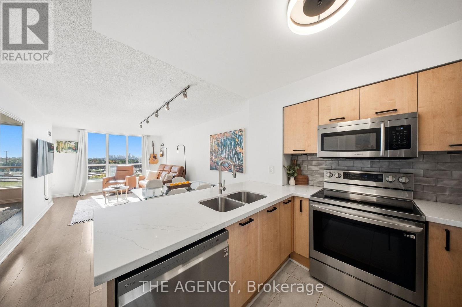809- 51 Harrison Garden Boulevard, Toronto, ON photo 4
