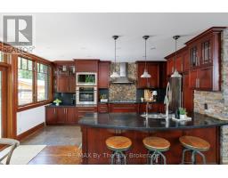 44 Rambert Crescent, Toronto, ON M6S1E6 Photo 21