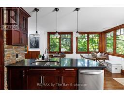 44 Rambert Crescent, Toronto, ON M6S1E6 Photo 22