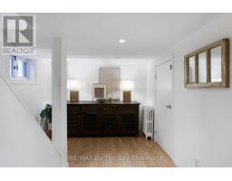 44 Rambert Crescent, Toronto, ON M6S1E6 Photo 30