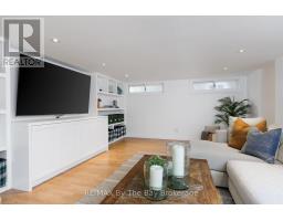 44 Rambert Crescent, Toronto, ON M6S1E6 Photo 32