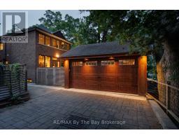 44 Rambert Crescent, Toronto, ON M6S1E6 Photo 43