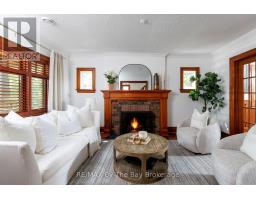 Family room - 44 Rambert Crescent, Toronto, ON M6S1E6 Photo 7