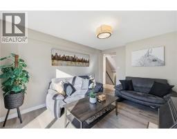 Kitchen - 111 Tupper Drive, Thorold, ON L2V4C9 Photo 10