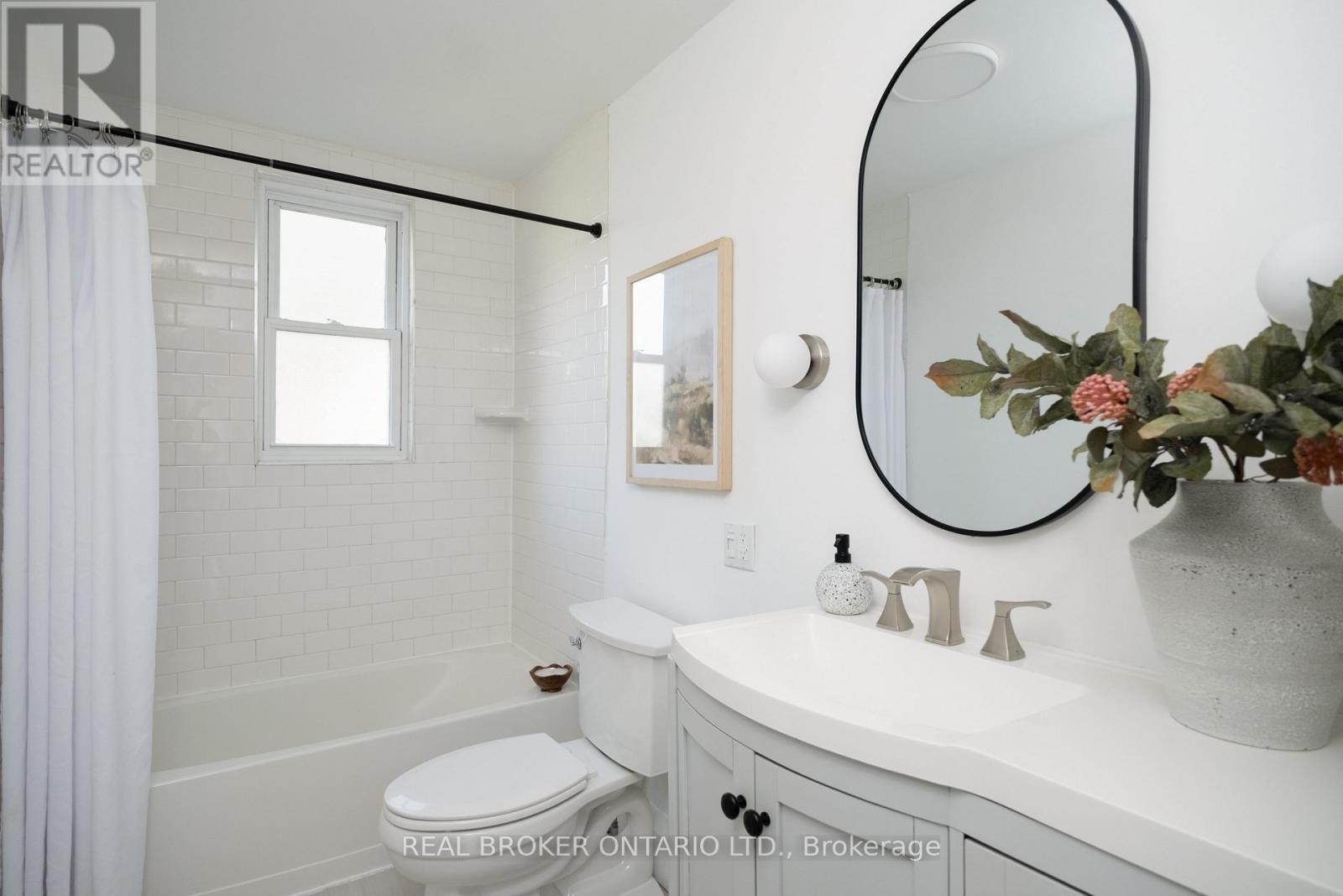 59 Bastedo Avenue, Toronto, ON photo 16
