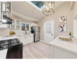 211 Golfview Avenue, Toronto, ON M4E2K8 Photo 14