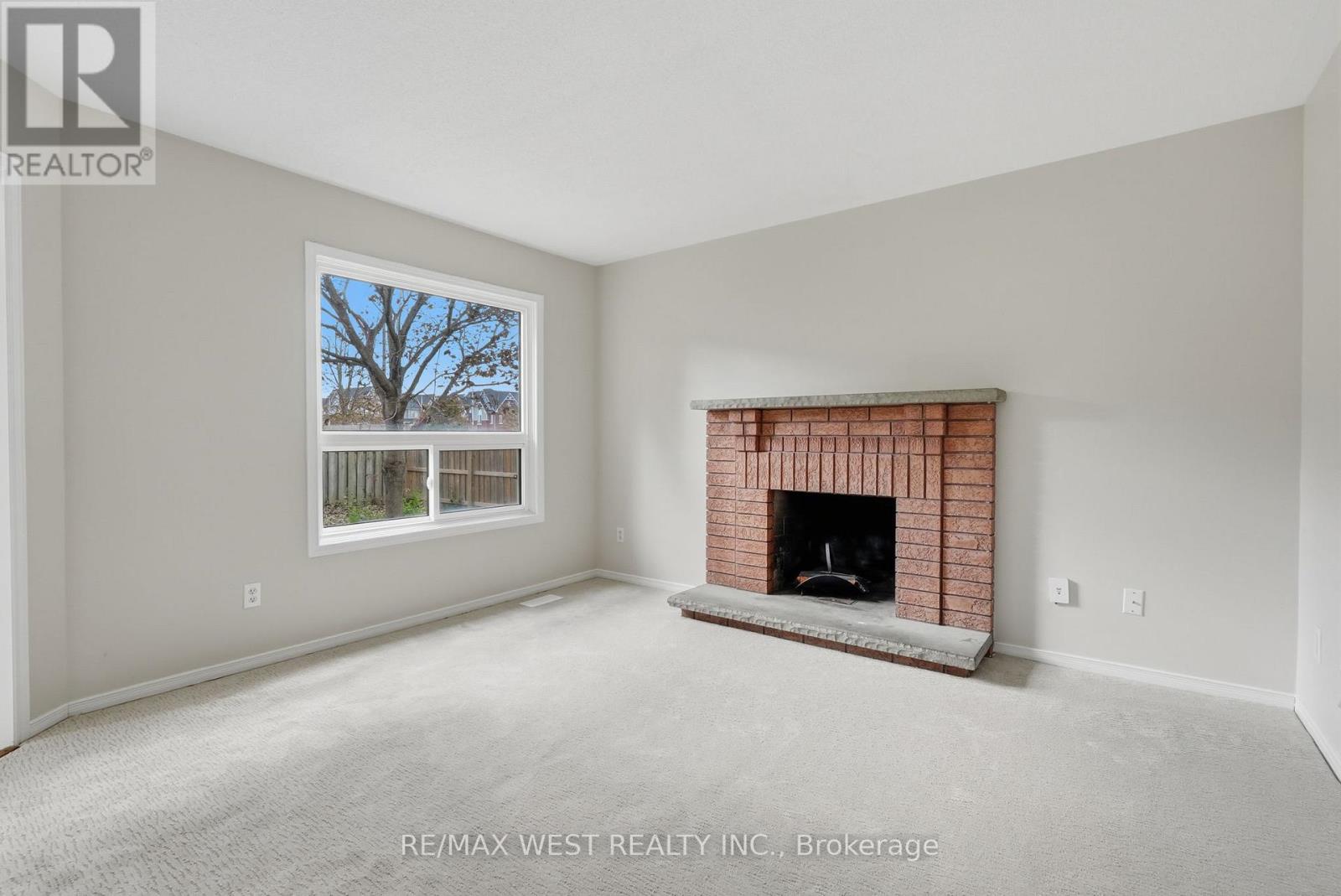 60 Furrow Drive, Whitby, ON photo 3