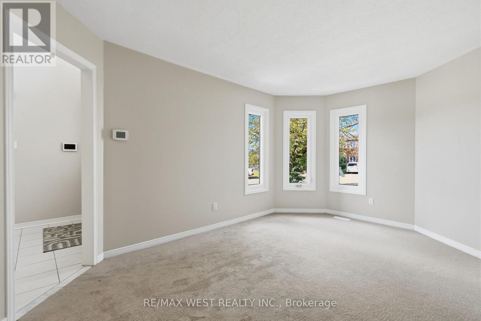 60 Furrow Drive, Whitby, ON photo 8