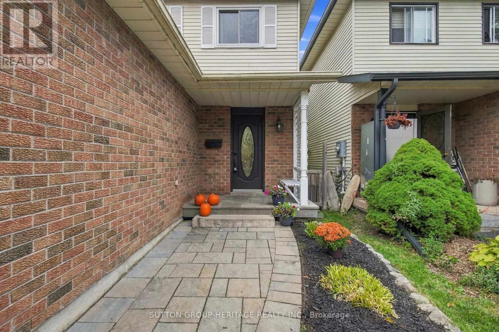 68 Hartsfield Drive, Clarington, ON photo 2