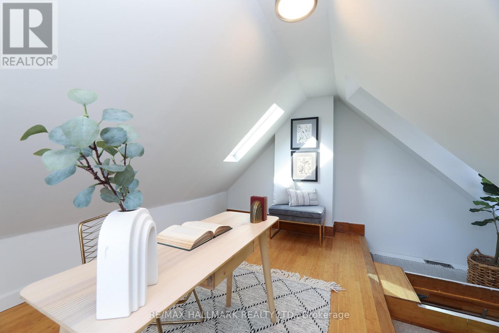 701 GREENWOOD AVENUE - 27